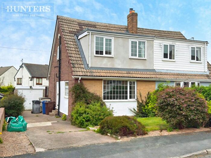 3 Bedroom Semi Detached House For Sale In Bar Avenue, Mapplewell, Barnsley, S75