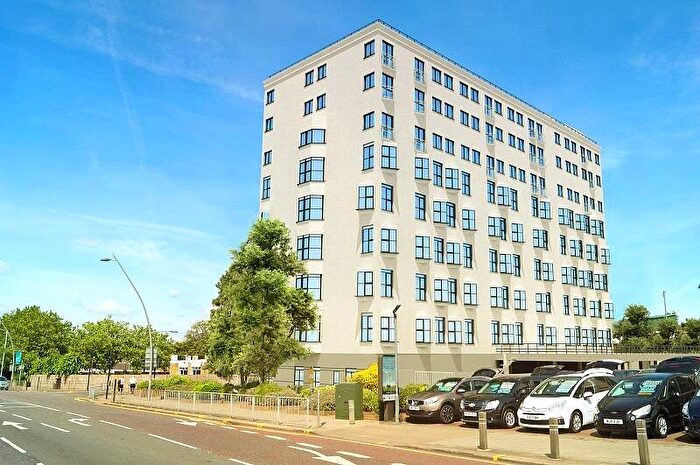 1 Bedroom Apartment To Rent In High Road, Chadwell Heath, Romford, RM6