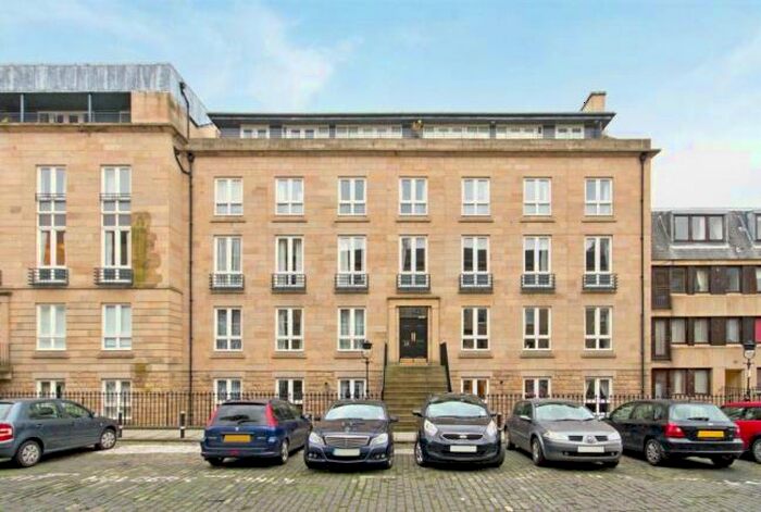 2 Bedroom Flat To Rent In , Fettes Row, Edinburgh, EH3