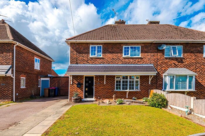 3 Bedroom Semi-Detached House For Sale In Sandiway, Irlam, M44