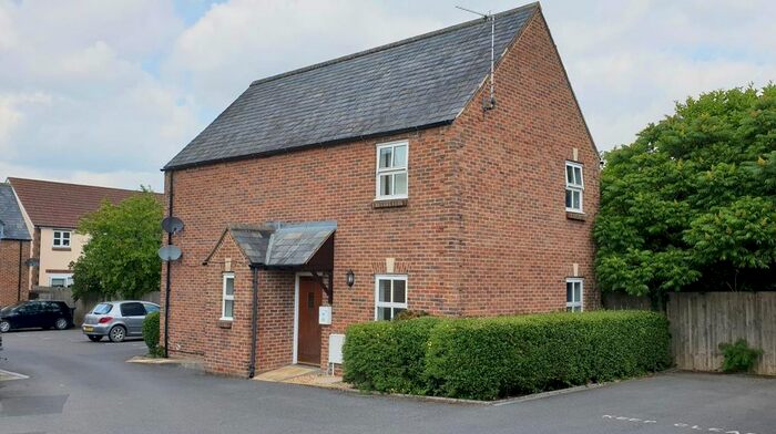 2 Bedroom Maisonette To Rent In Buthay Court, Royal Wootton Bassett SN4