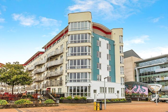1 Bedroom Flat For Sale In Hannover Quay, Bristol, BS1