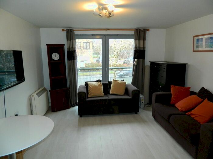 1 Bedroom Flat To Rent In Kelvin Gate, Bracknell, Berkshire, RG12