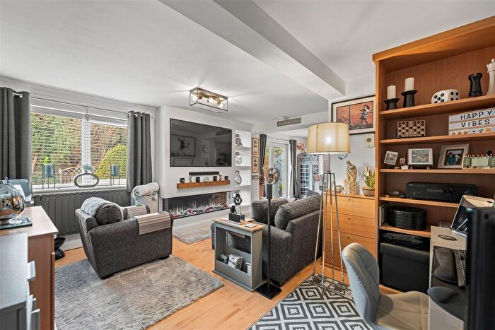 2 Bedroom Flat For Sale In Church Street North, Old Whittington, Chesterfield, S41