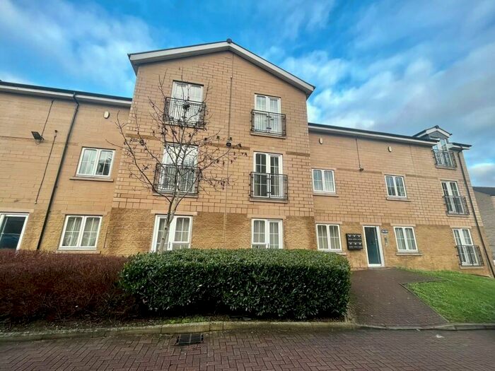 2 Bedroom Flat To Rent In Dock Mill, Dock Lane, Shipley, West Yorkshire, BD17