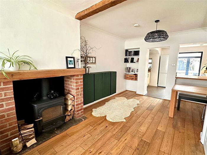 2 Bedroom End Of Terrace House For Sale In Eastfield Lane, Ringwood, Hampshire, BH24