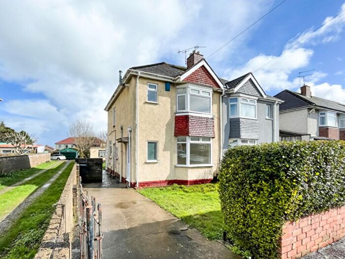 3 Bedroom End Of Terrace House To Rent In Warren Road, Filton, Bristol, Gloucestershire, BS34