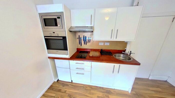 1 Bedroom Flat To Rent In Bank Street, City Centre, Aberdeen, AB11