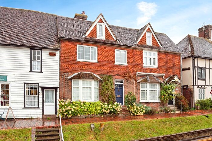 4 Bedroom Terraced House For Sale In High Street, Robertsbridge, East Sussex, TN32