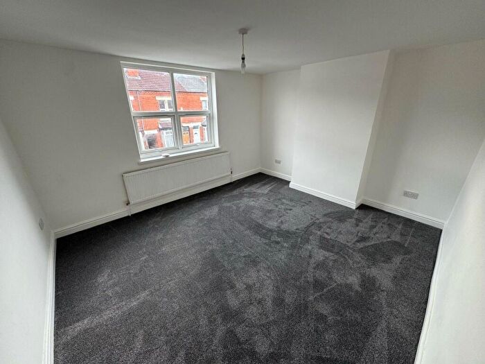 4 Bedroom House To Rent In Reginald Road, Smethwick, B67