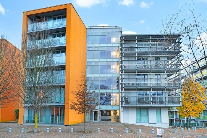 Flat To Rent In Blake Apartments, New River Village, Hornsey, N8