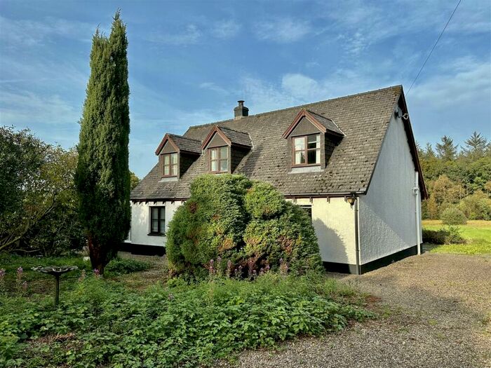 4 Bedroom Smallholding For Sale In Llangybi, Lampeter, SA48