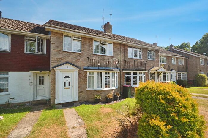 3 Bedroom Terraced House To Rent In Strathmore Road, Ifield, Crawley, RH11