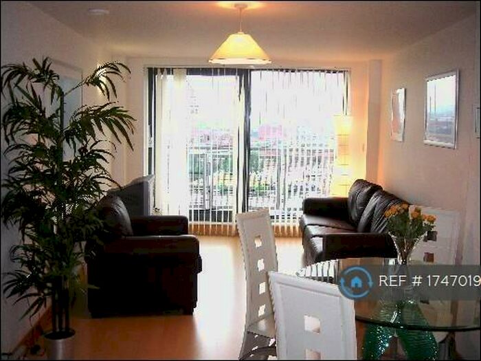 2 Bedroom Flat To Rent In Blue Granary Wharf, Leeds, LS1
