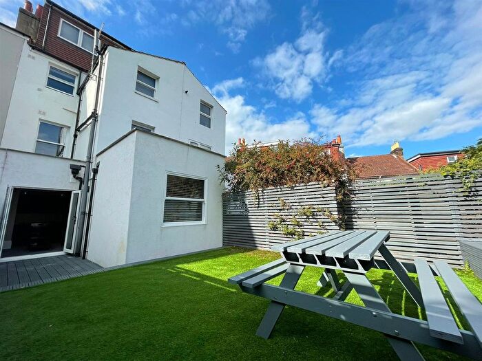 2 Bedroom Flat To Rent In York Grove, Brighton, BN1