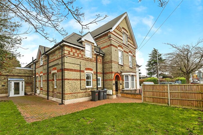 2 Bedroom Flat For Sale In Havelock Road, Luton, Bedfordshire, LU2
