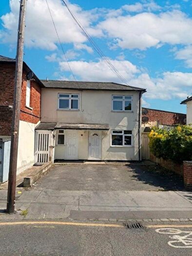 2 Bedroom Property For Sale In Sydenham Road, Croydon, CR0
