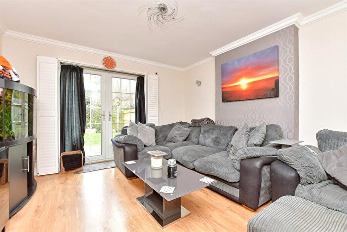 2 Bedroom End Of Terrace House For Sale In Lucas Road, Snodland, Kent, ME6