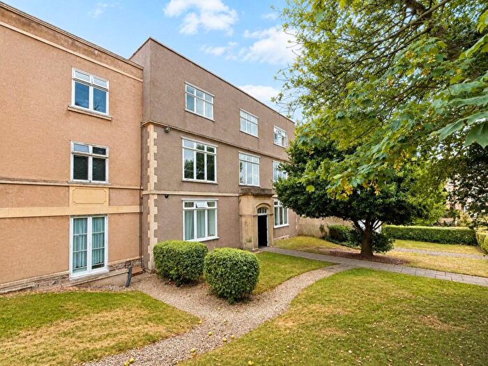 2 Bedroom Flat For Sale In Royal Crescent, Great First Time Buyers Apartment, BS23