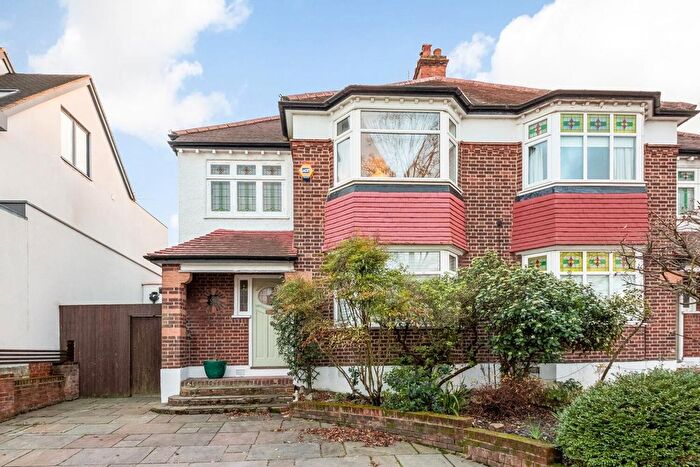 3 Bedroom Property To Rent In Bewlys Road, West Norwood, SE27