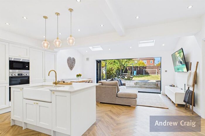 3 Bedroom Semi-Detached House For Sale In Tynedale Road, South Shields, NE34