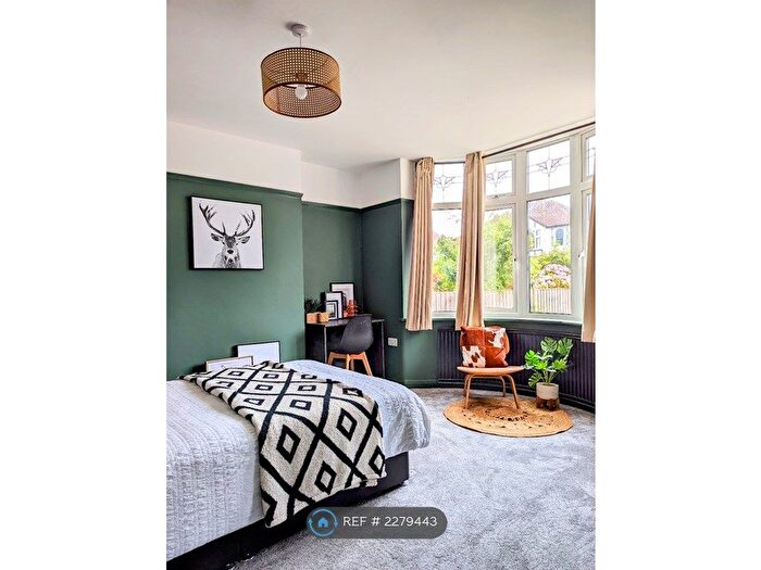 5 Bedroom Semi-Detached House To Rent In Merevale Road, Gloucester, GL2