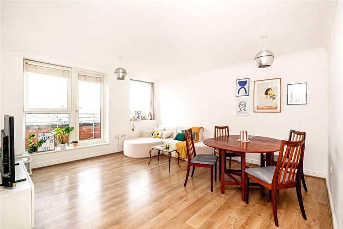 2 Bedroom Flat To Rent In Kensal Road, London, W10