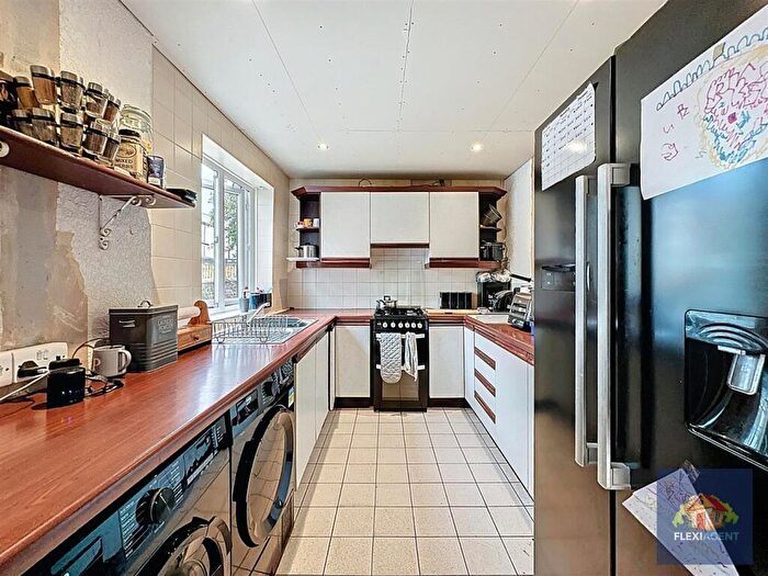 3 Bedroom Terraced House For Sale In Warwick Street, Southport, PR8