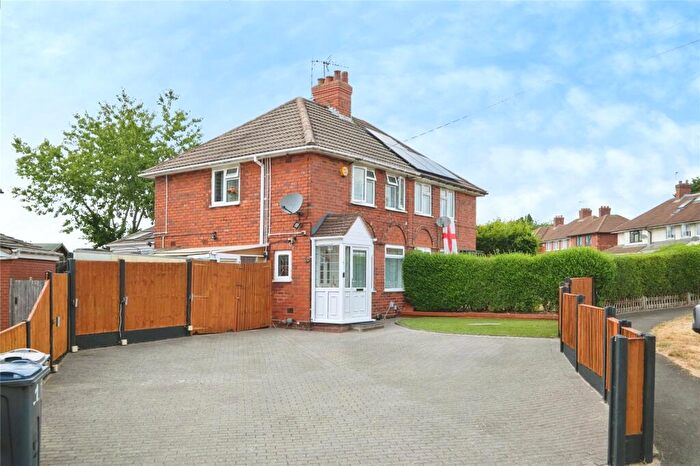 3 Bedroom Semi Detached House For Sale In Fernhill Grove, Birmingham, West Midlands, B44