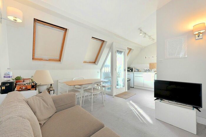 1 Bedroom Flat To Rent In Fulham High Street, Fulham, SW6