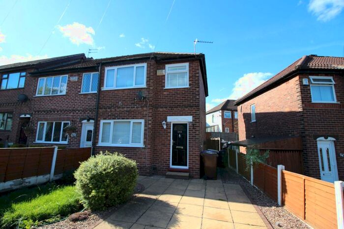 3 Bedroom Terraced House To Rent In Greenside Lane, Droylsden, M43