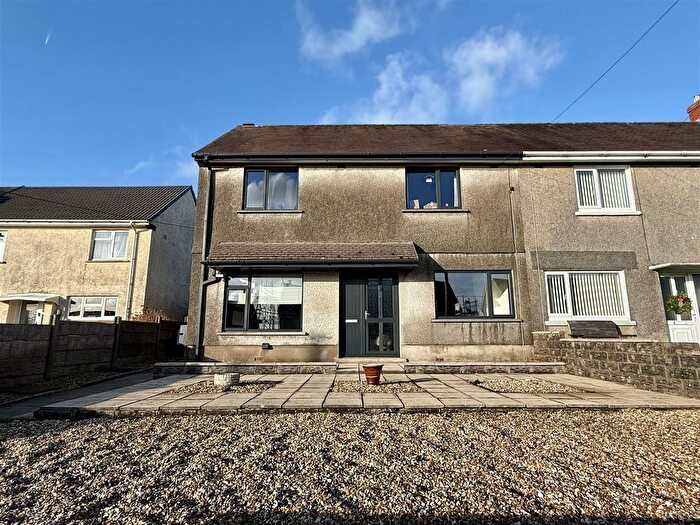 3 Bedroom Semi Detached House For Sale In Haulfryn, Pontyberem, Llanelli, SA15