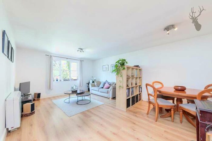 1 Bedroom Flat To Rent In St. Stephens Road, London, E3