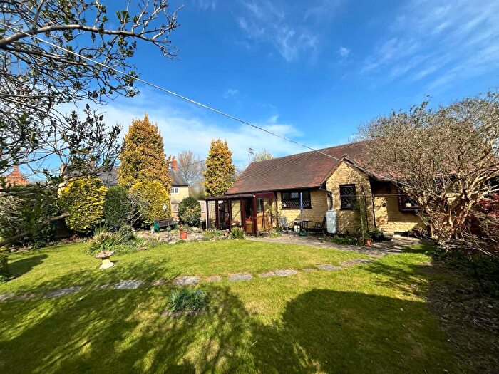 2 Bedroom Bungalow For Sale In Village Close, Newport Pagnell, MK16