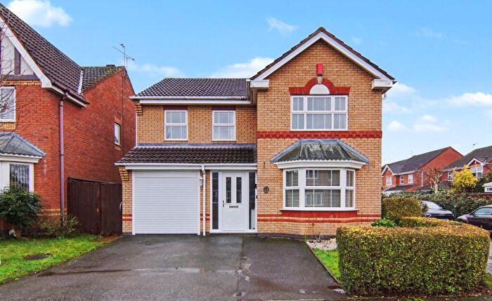 4 Bedroom Detached House For Sale In Whitehead Grove, Balsall Common, CV7