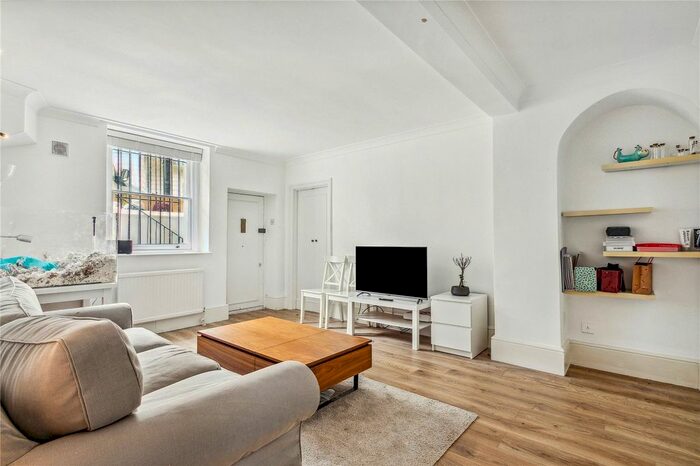 1 Bedroom Flat To Rent In Kensington Park Road, London, W11