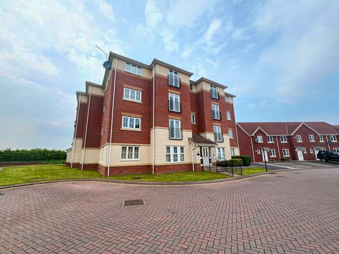 2 Bedroom Apartment To Rent In Dovestone Way, Kingswood, Hull, HU7