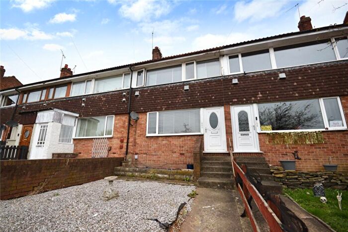 3 Bedroom Terraced House To Rent In Pudsey Road, Leeds, West Yorkshire, LS13