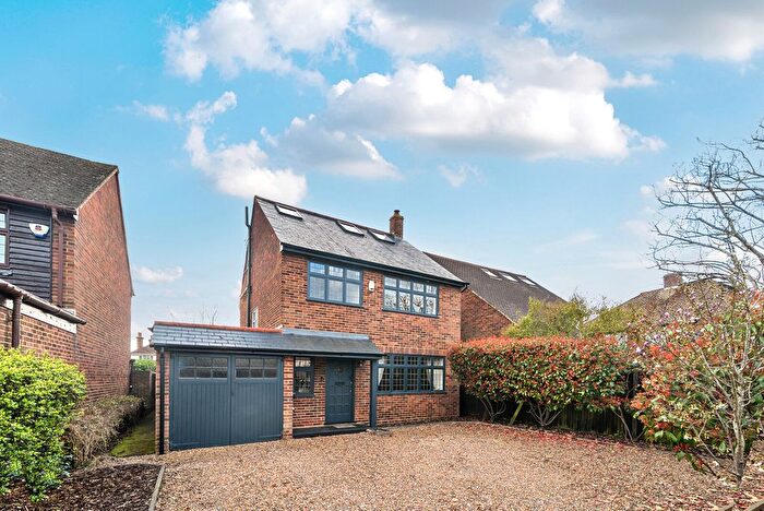 4 Bedroom Detached House For Sale In Fifehead Close, Ashford, TW15