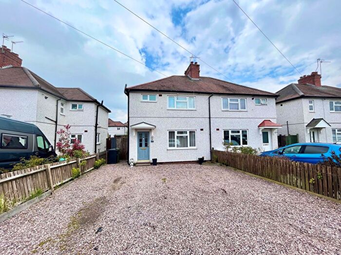 3 Bedroom Semi-Detached House To Rent In Milton Street, Brierley Hill, DY5