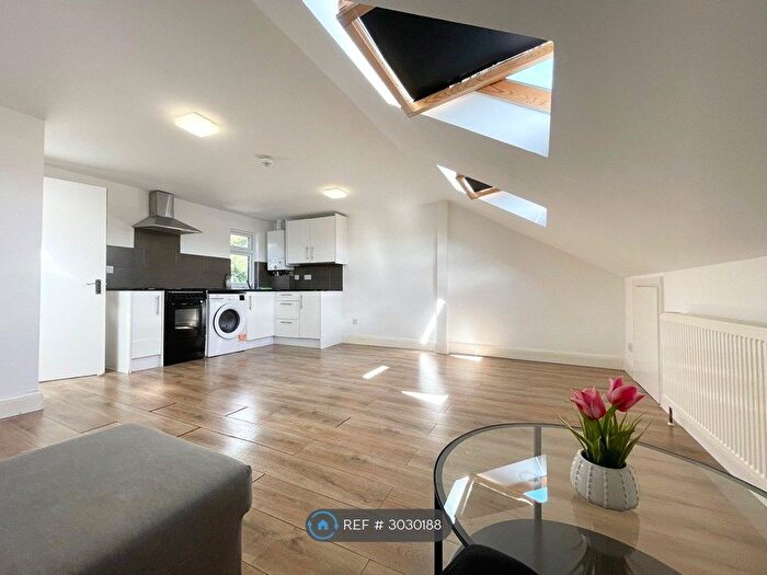 1 Bedroom Flat To Rent In Tillotson Road, London, N9