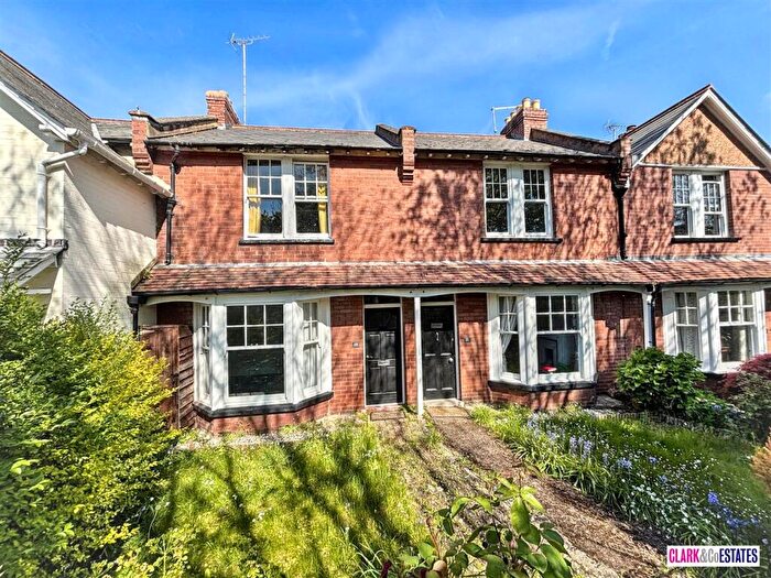 3 Bedroom Terraced House For Sale In Monmouth Avenue, Topsham, EX3