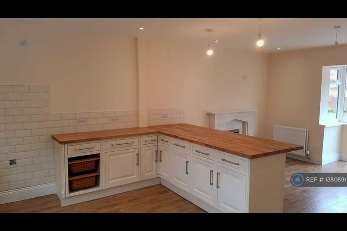 4 Bedroom Semi-Detached House To Rent In Rickleton Avenue, Chester Le Street, DH3