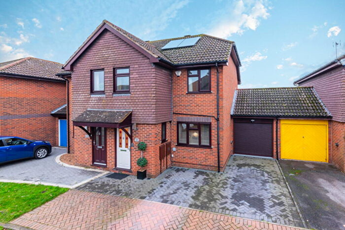 3 Bedroom Semi Detached House For Sale In Dan Drive, Faversham, ME13