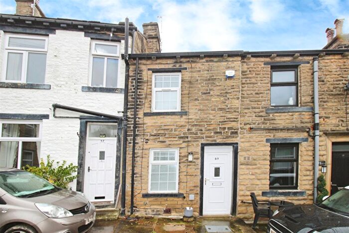 1 Bedroom Terraced House To Rent In Blenheim Place, Off Town Lane, Bradford, BD10