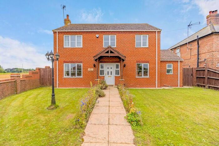 4 Bedroom Detached House For Sale In Washway Road, Holbeach, PE12