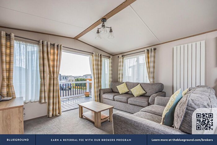 3 Bedroom Flat To Rent In North Mundham, PO20