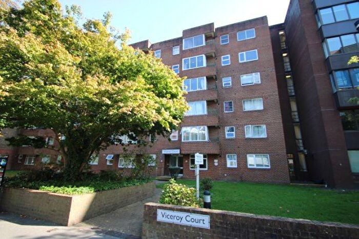 1 Bedroom Flat To Rent In Dingwall Road, Croydon, CR0