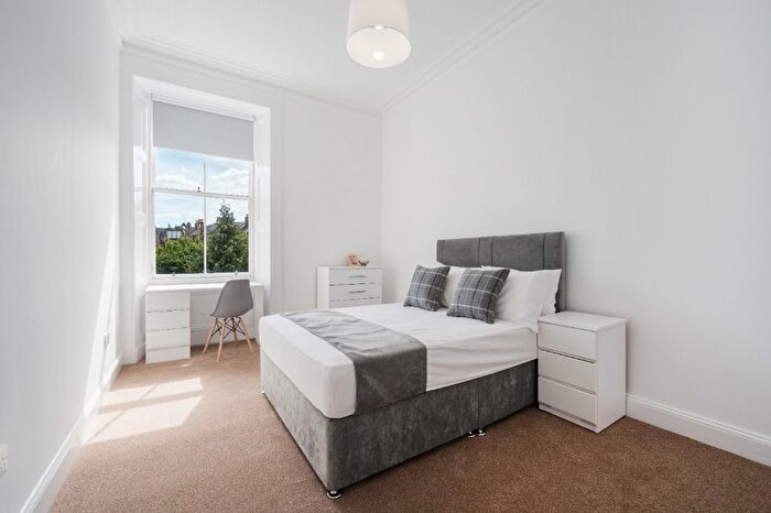 4 Bedroom Flat To Rent In Warrender Park Road, Edinburgh, EH9
