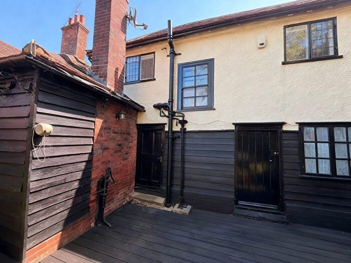 2 Bedroom Maisonette To Rent In High Street, Ongar, CM5